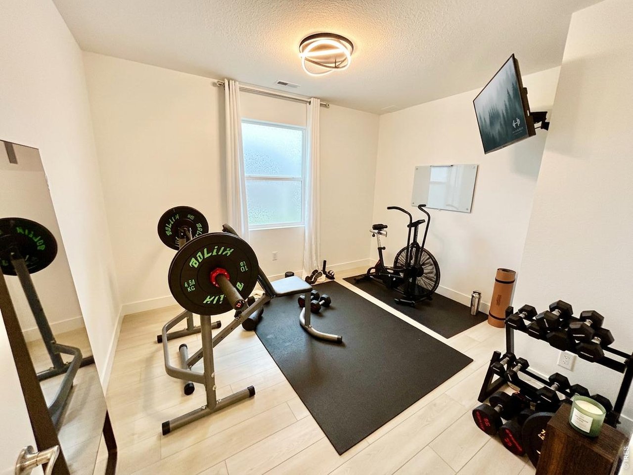 821 Wildrose Pl