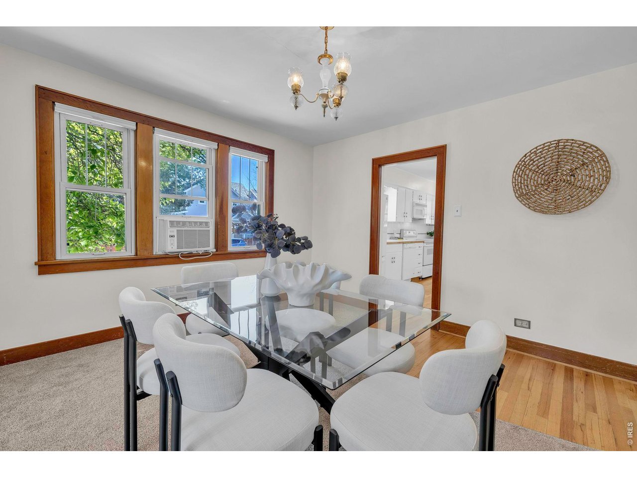 1101 Main St