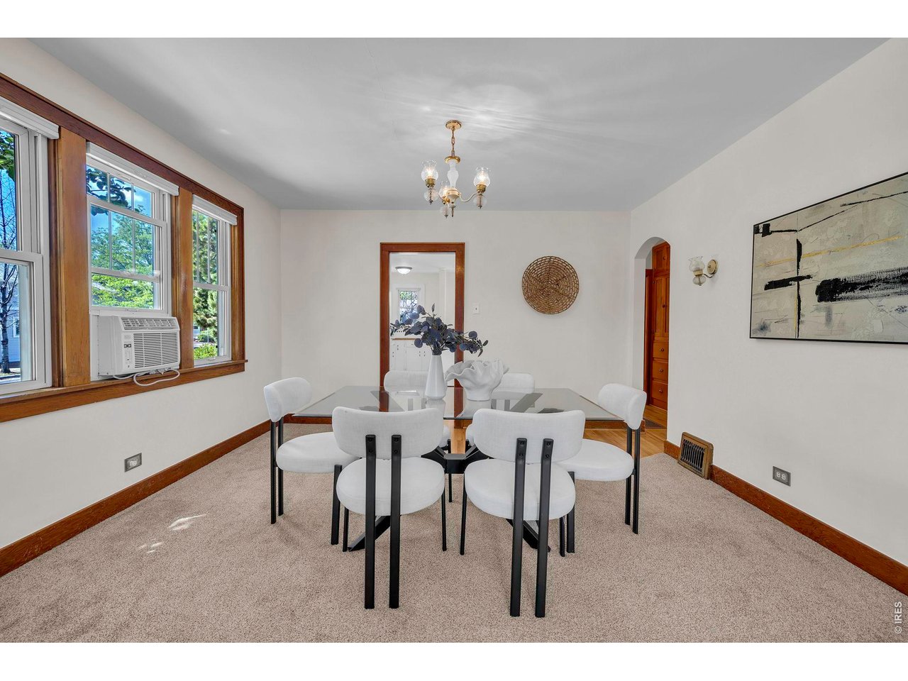 1101 Main St
