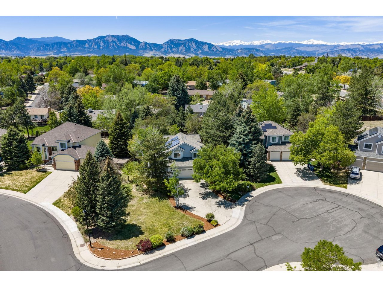 1517 Ridgeview Dr
