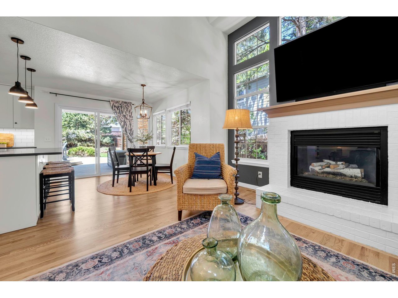 1517 Ridgeview Dr