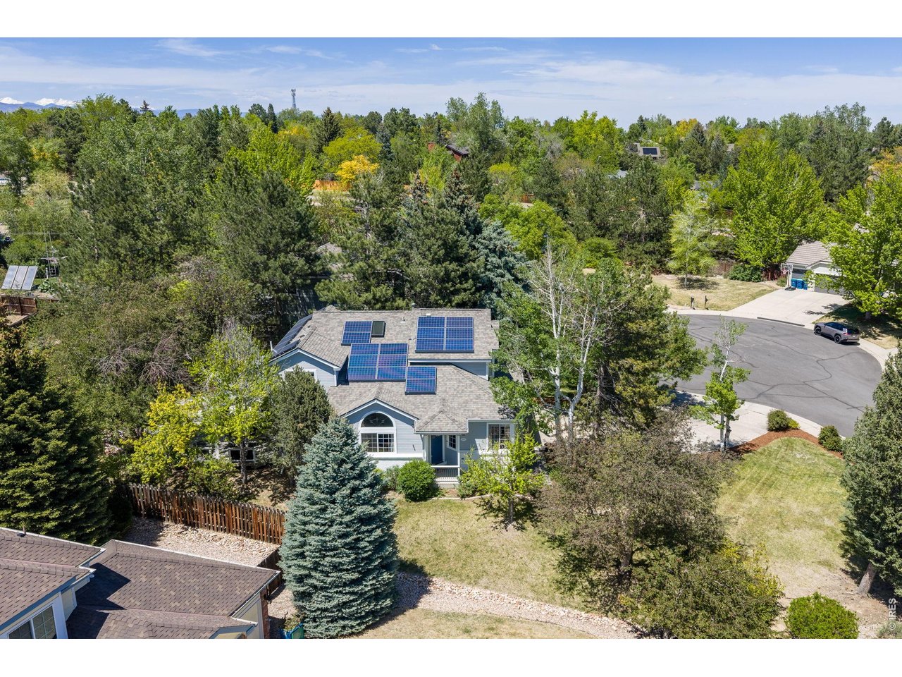 1517 Ridgeview Dr