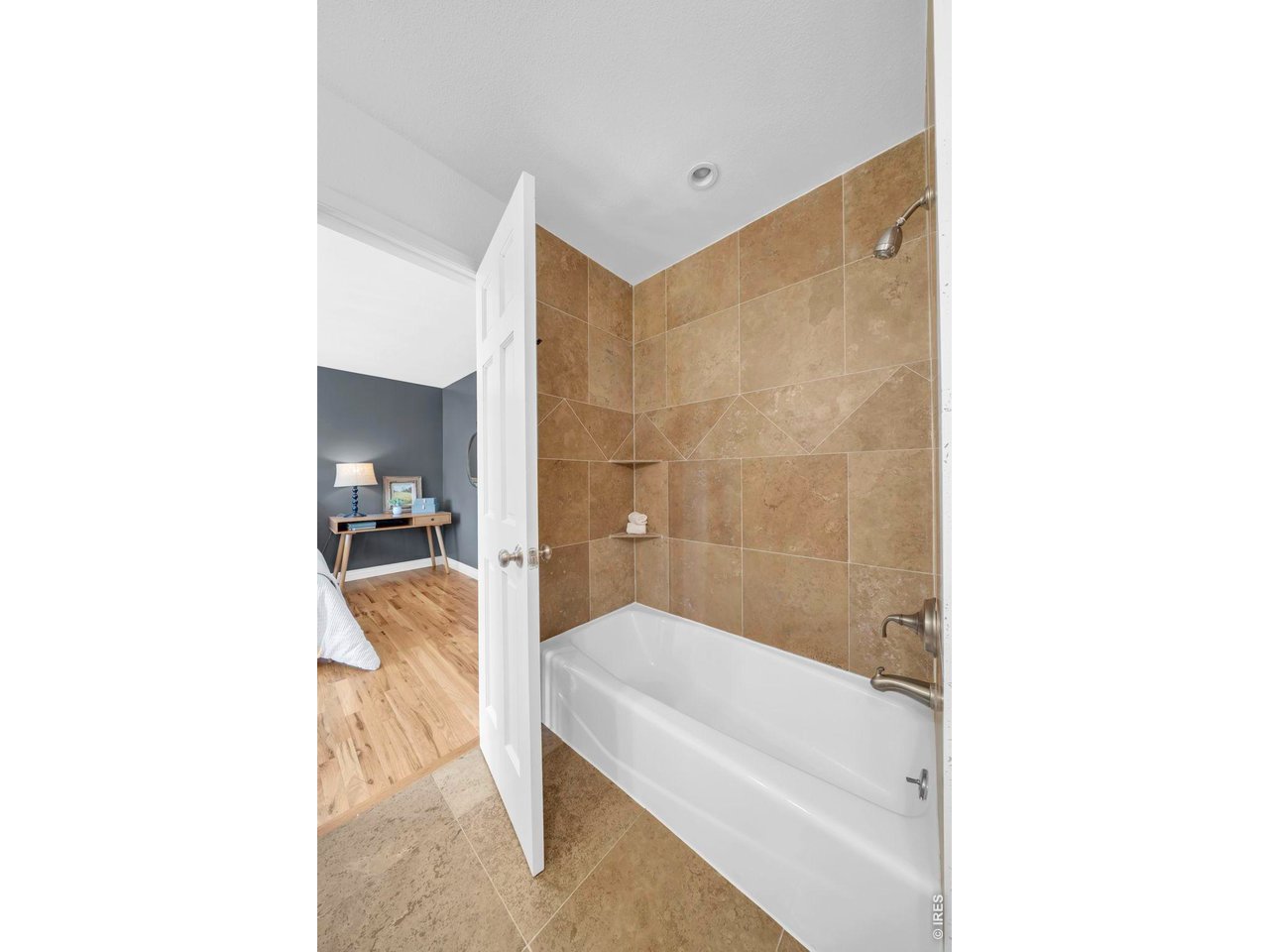 630 W Sandbar Cir