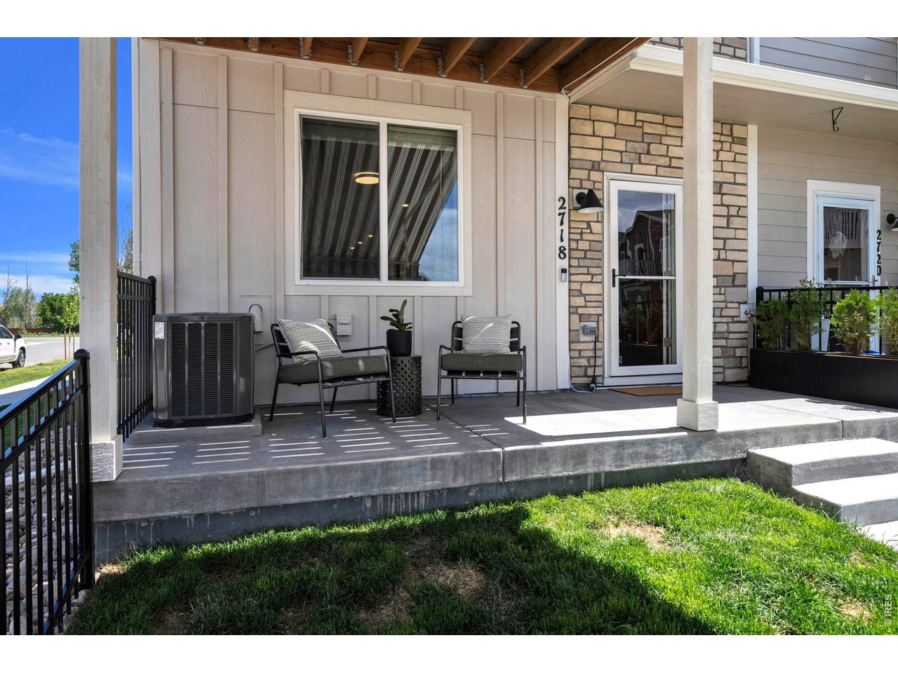 2718 Bear Springs Cir