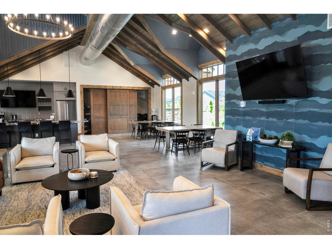 2718 Bear Springs Cir
