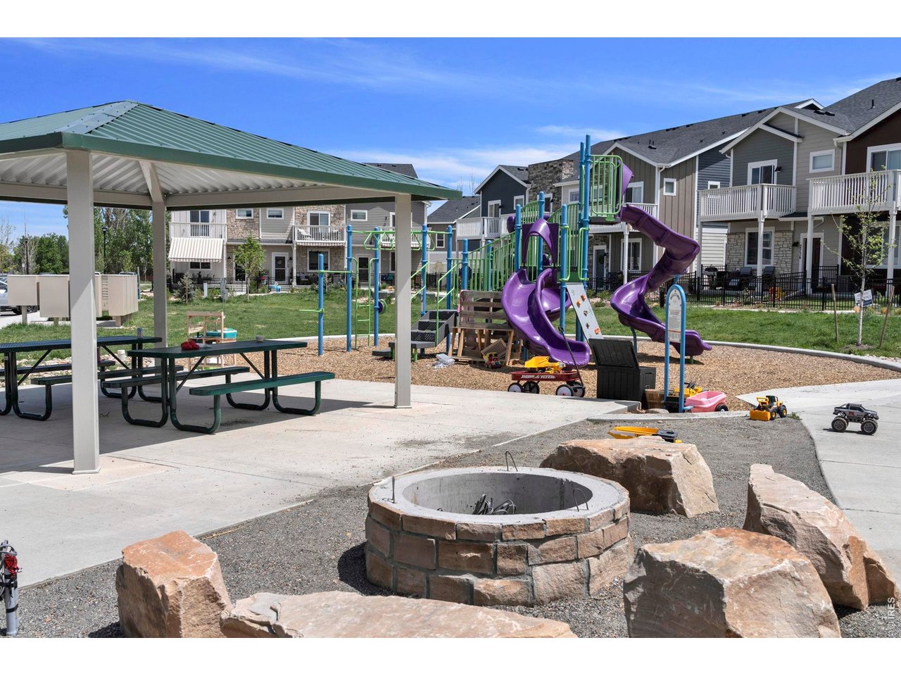 2718 Bear Springs Cir