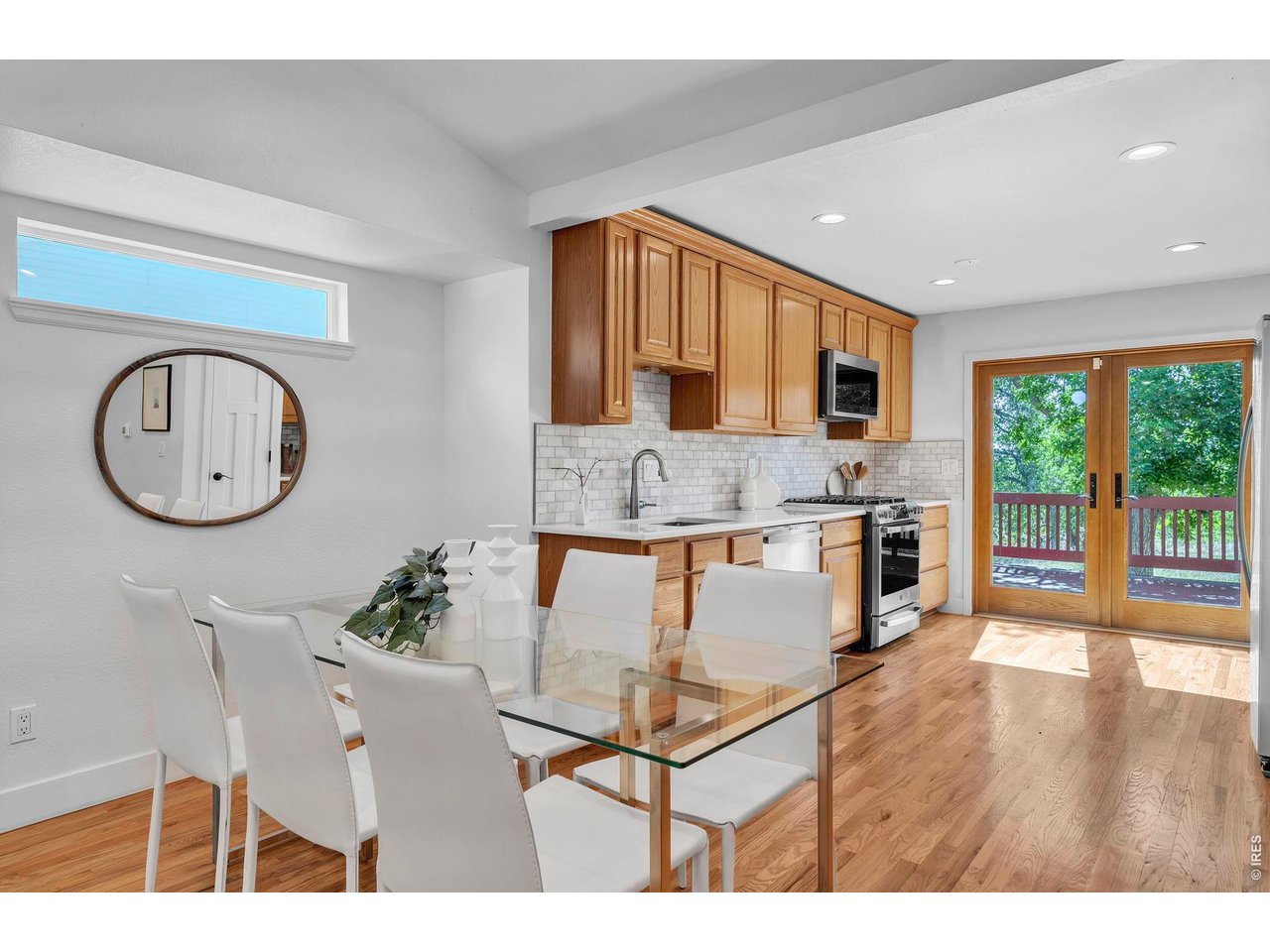 2124 W Centennial Dr