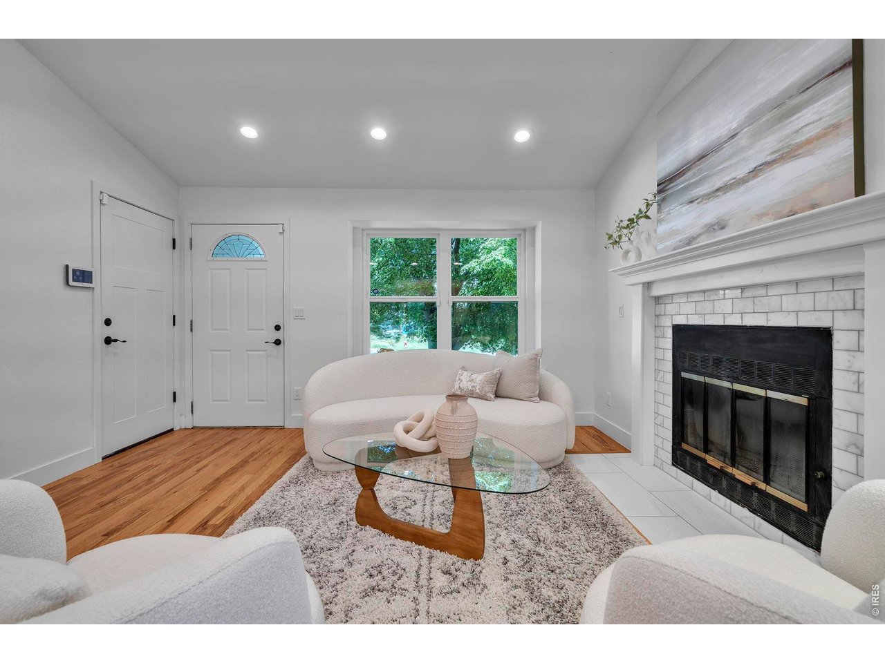 2124 W Centennial Dr