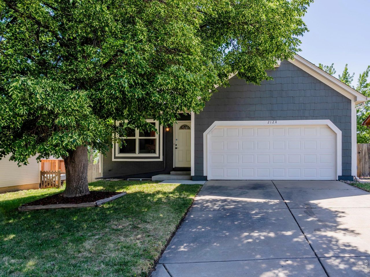 2124 W Centennial Dr