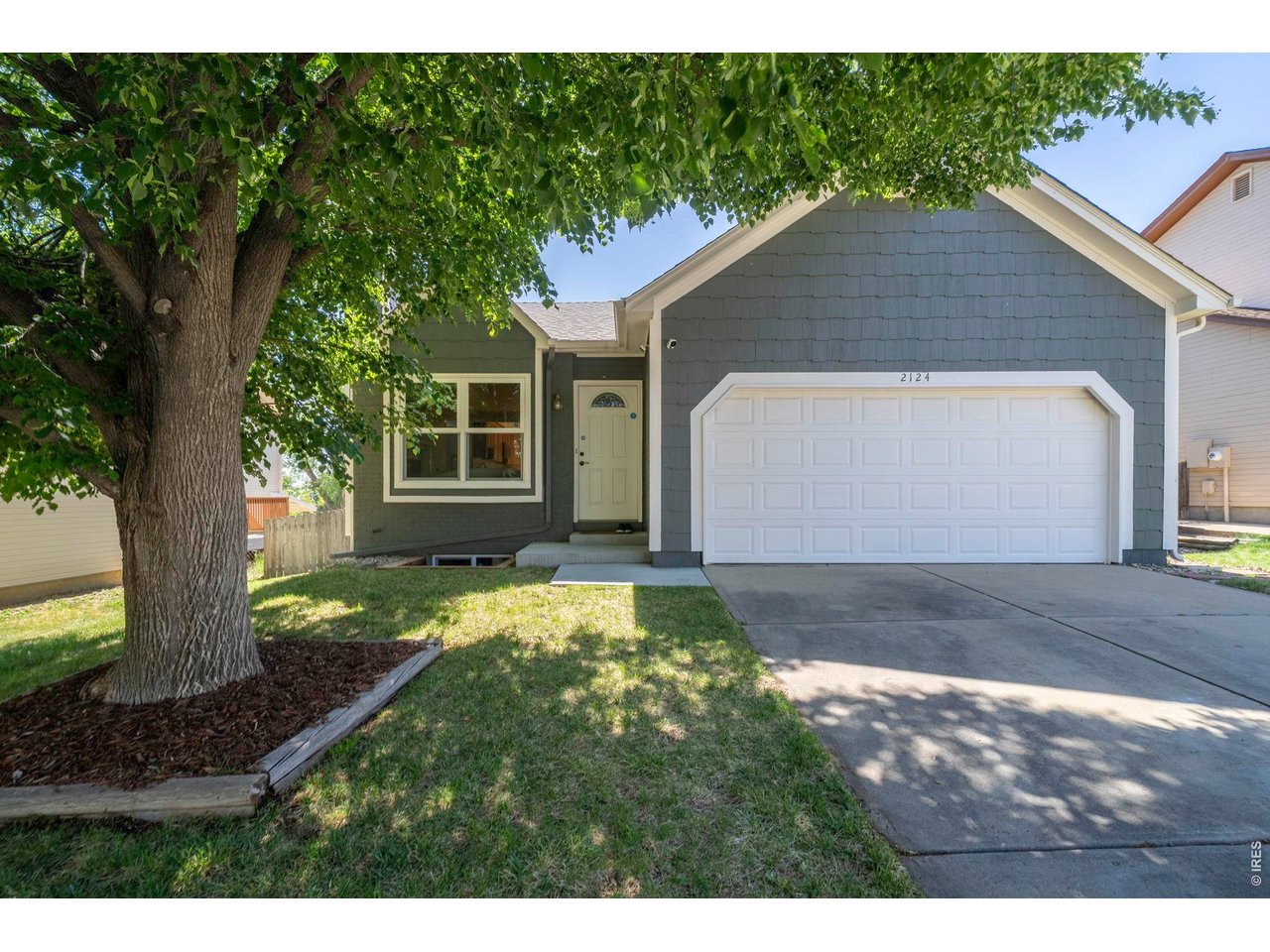 2124 W Centennial Dr