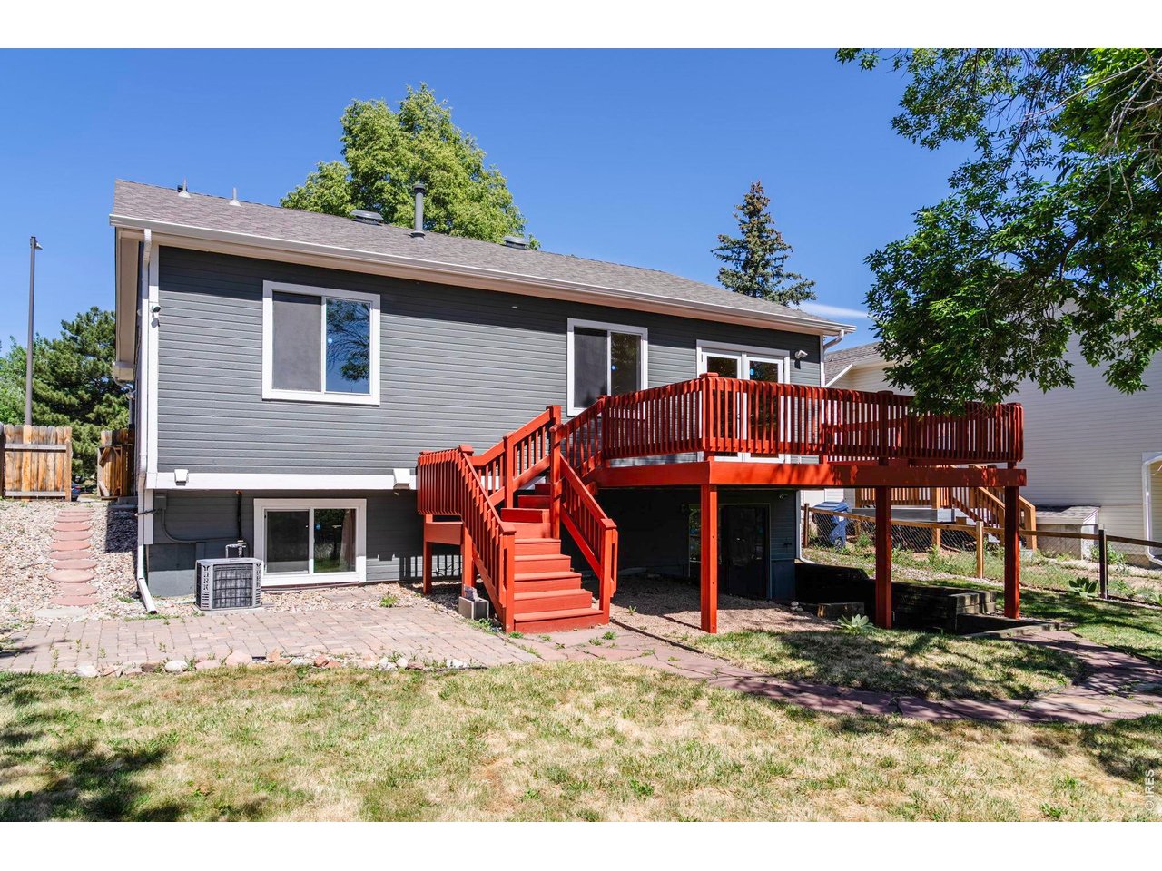 2124 W Centennial Dr