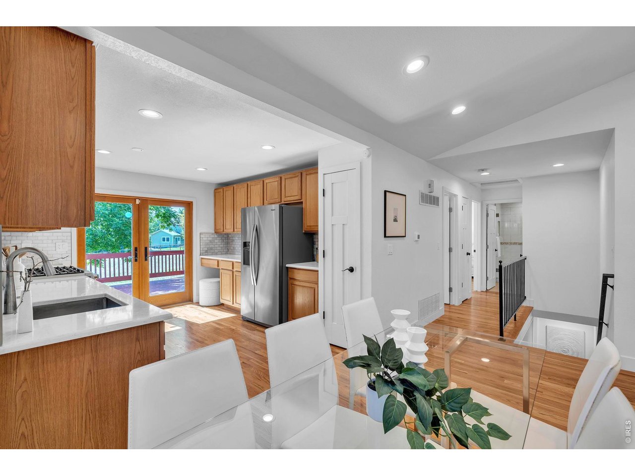 2124 W Centennial Dr