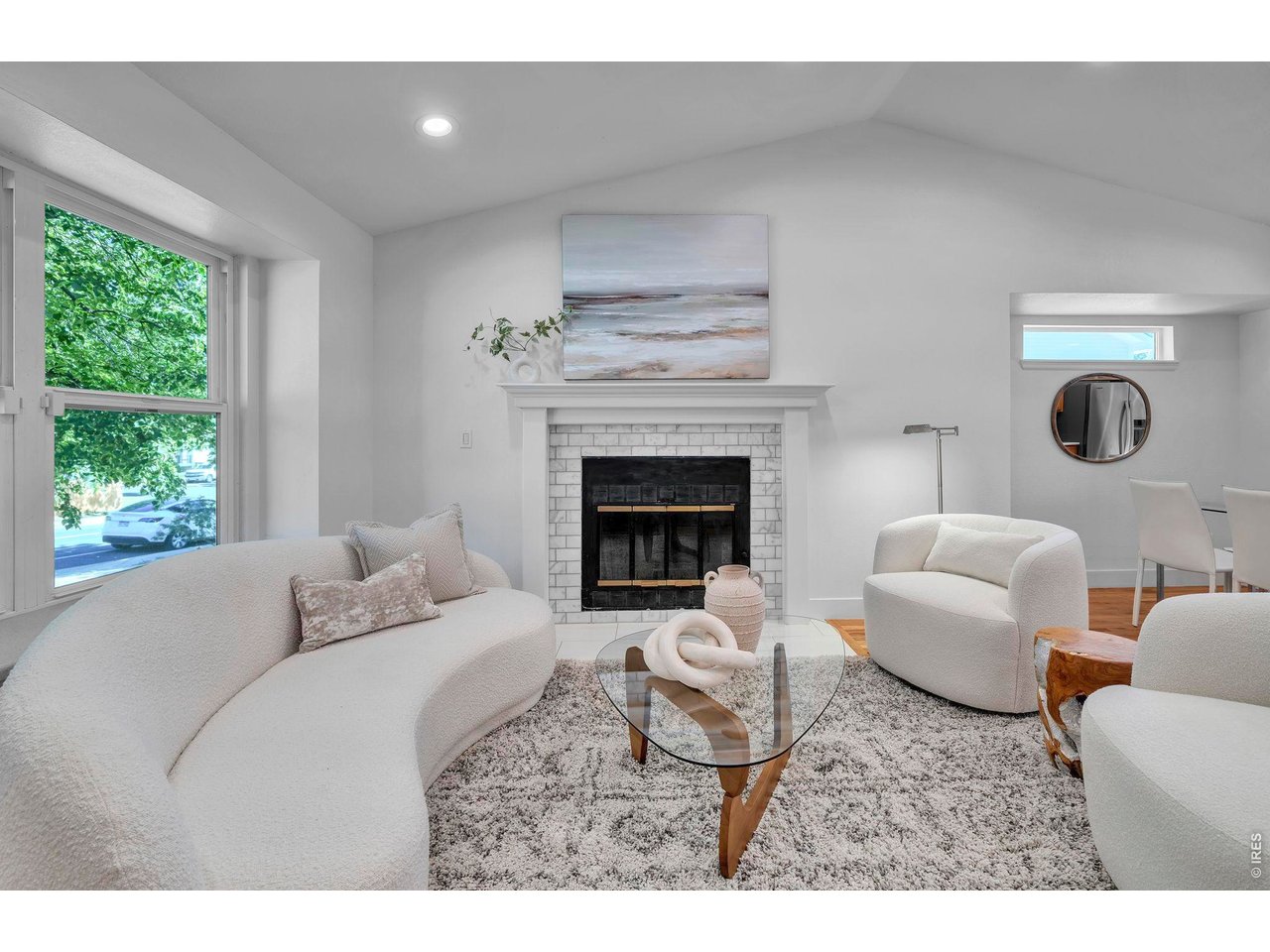 2124 W Centennial Dr