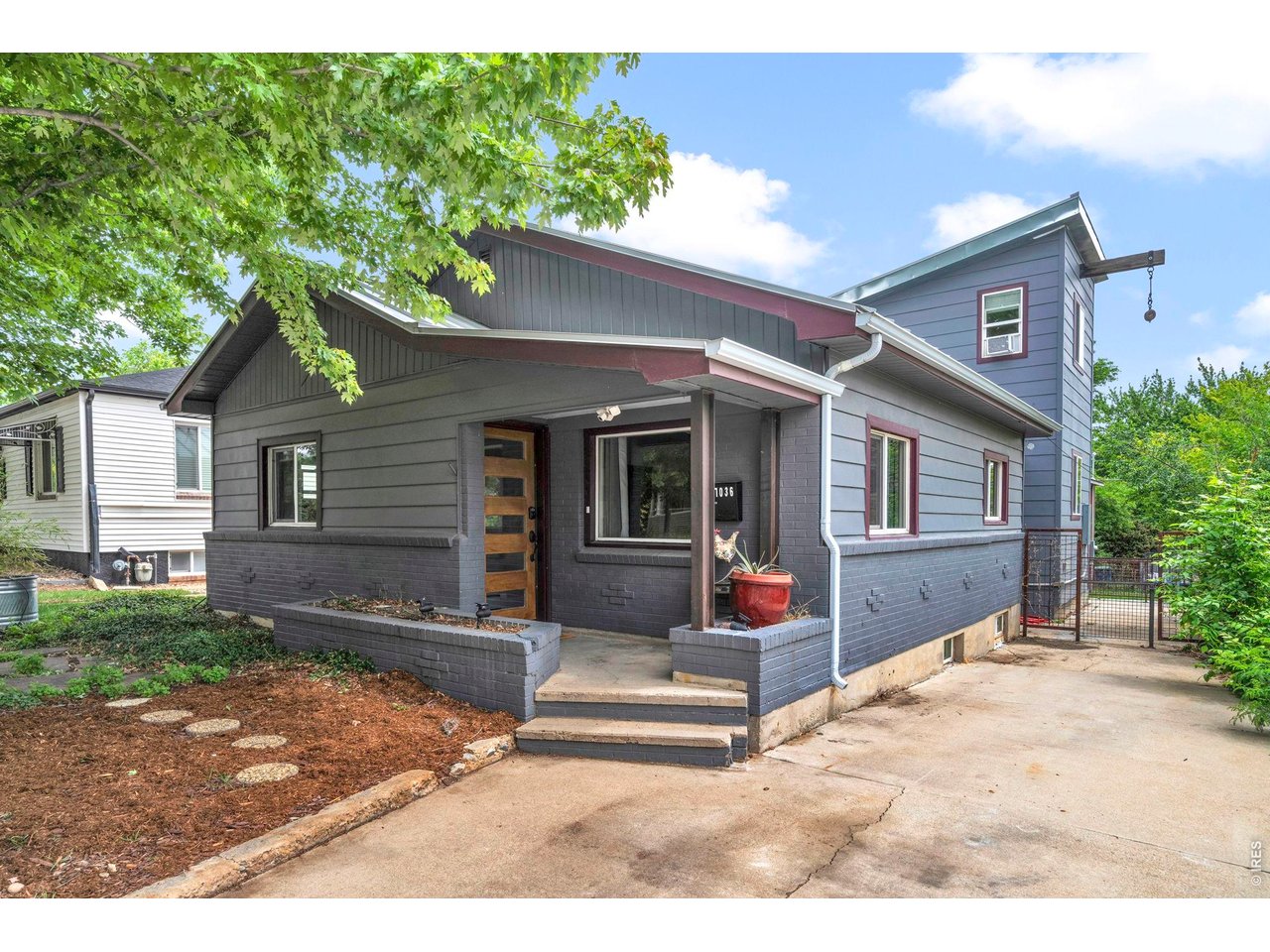 1036 Lincoln Ave