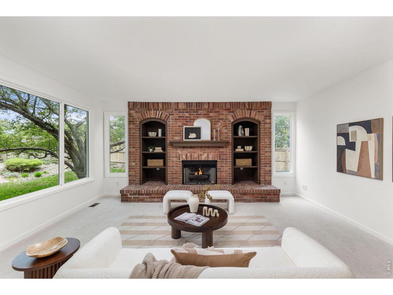 908 E Kirk Way