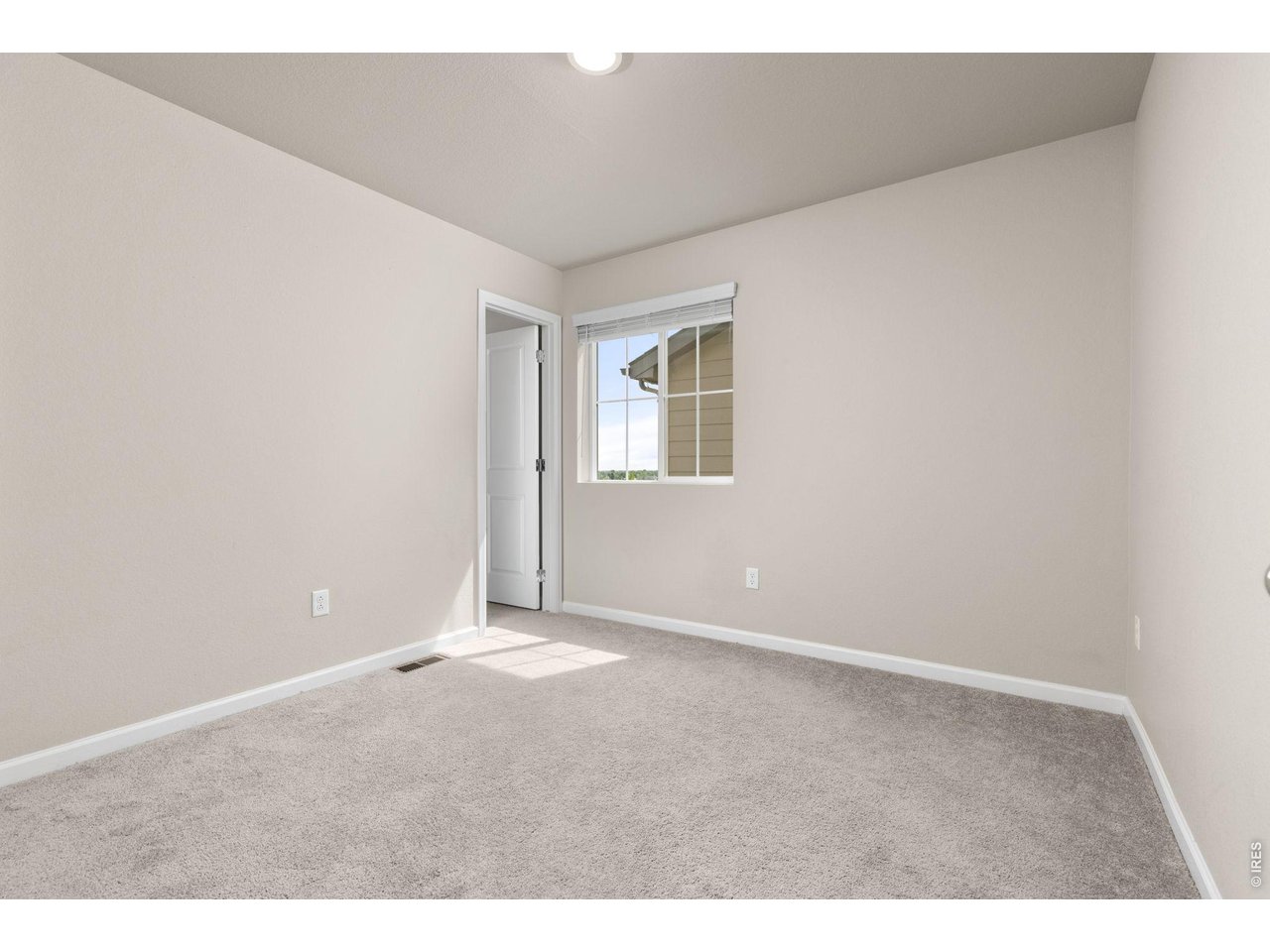 5453 Bauer Dr