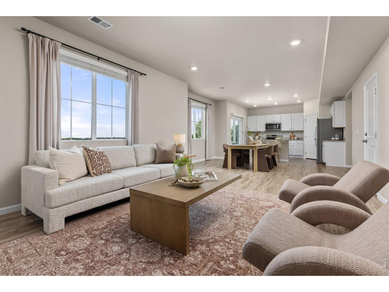 5453 Bauer Dr