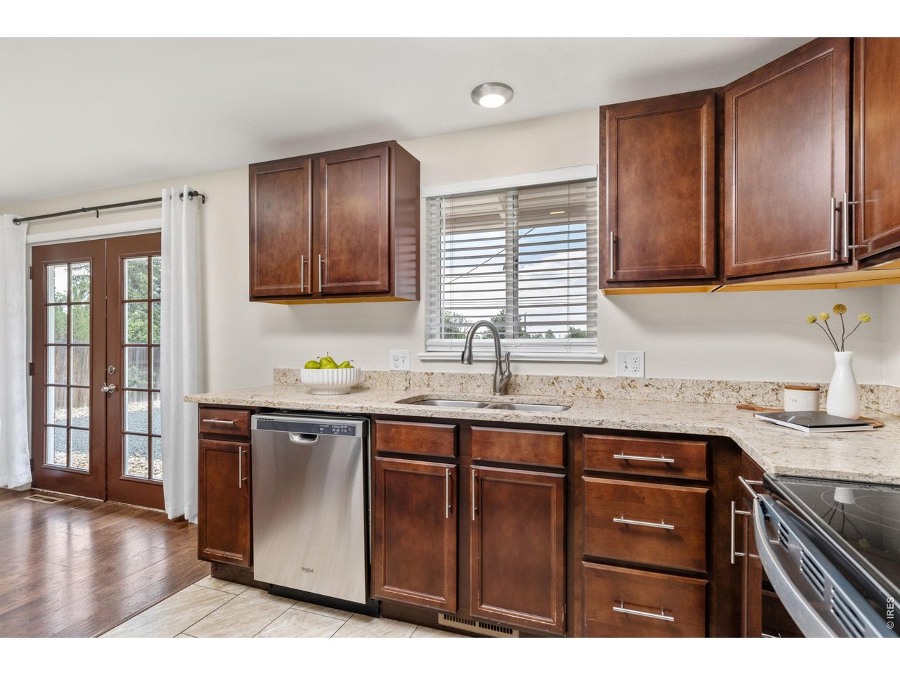 1120 Marigold Dr