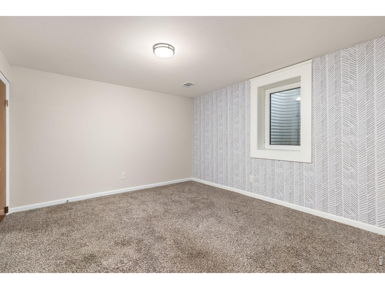 1120 Marigold Dr