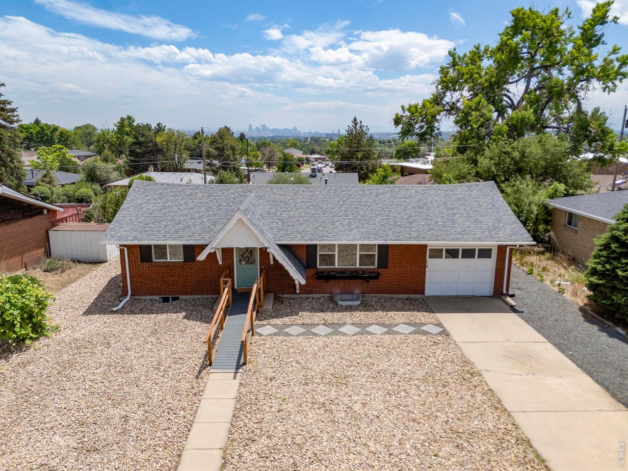 1120 Marigold Dr