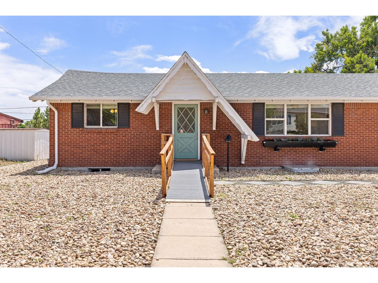 1120 Marigold Dr