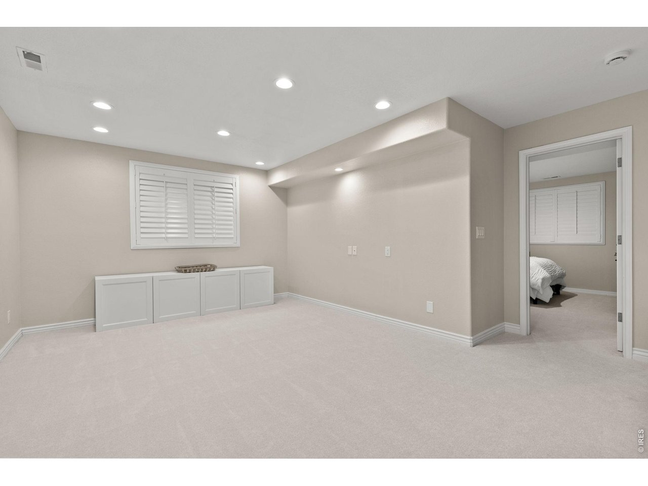 388 Fairfield Ln