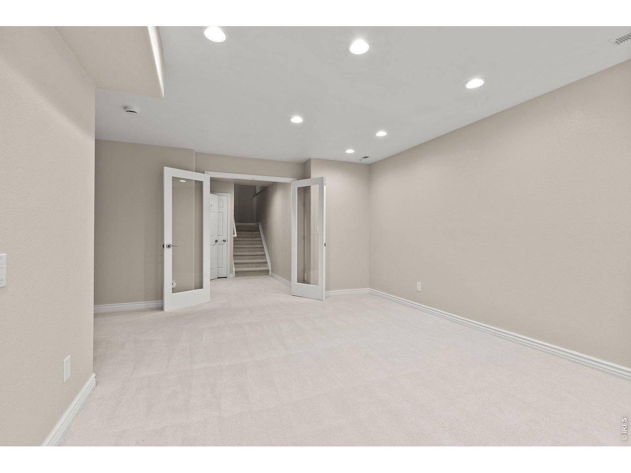 388 Fairfield Ln