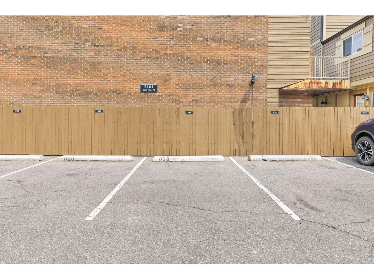 3161 Madison Ave O428