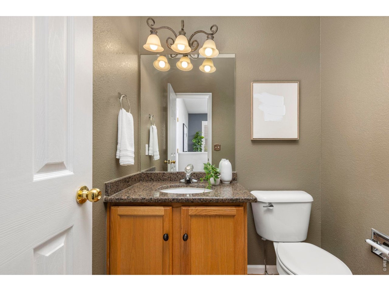2966 Golden Eagle Cir