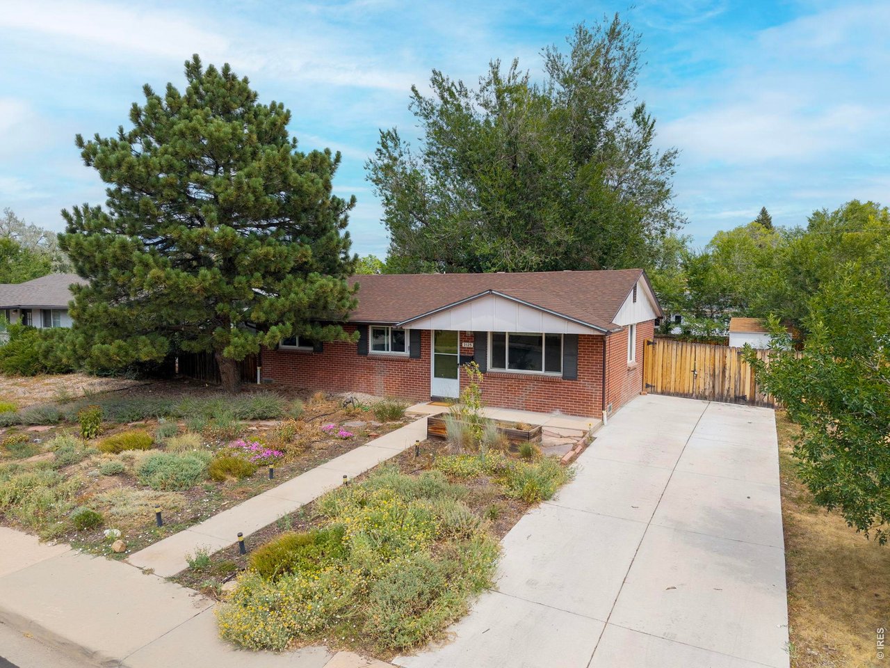 3125 Denton Ave