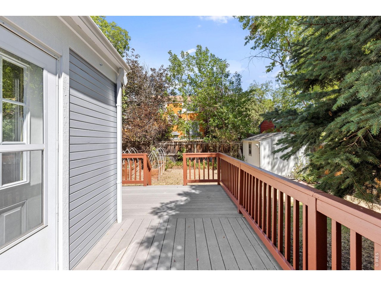 455 W Sycamore Ct