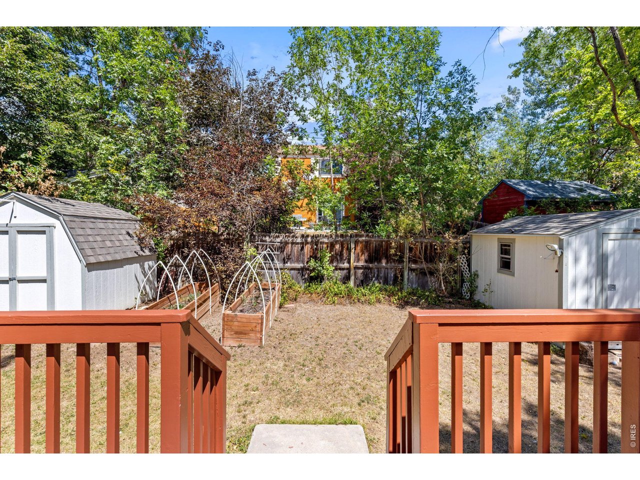 455 W Sycamore Ct
