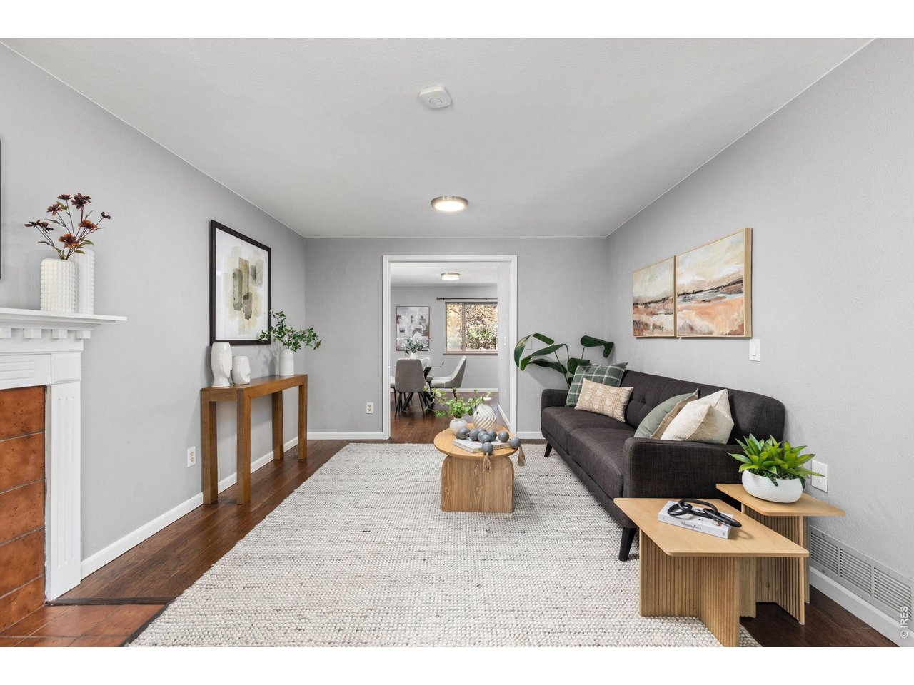 455 W Sycamore Ct