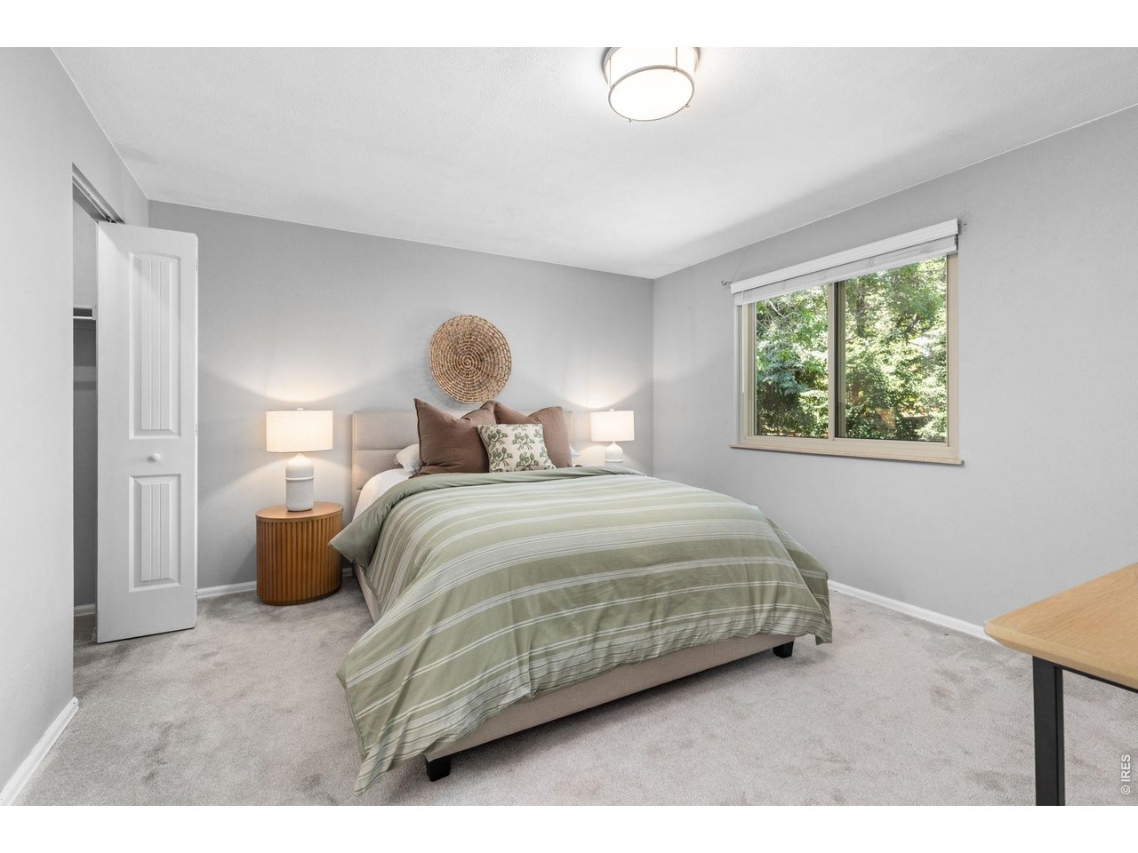 455 W Sycamore Ct