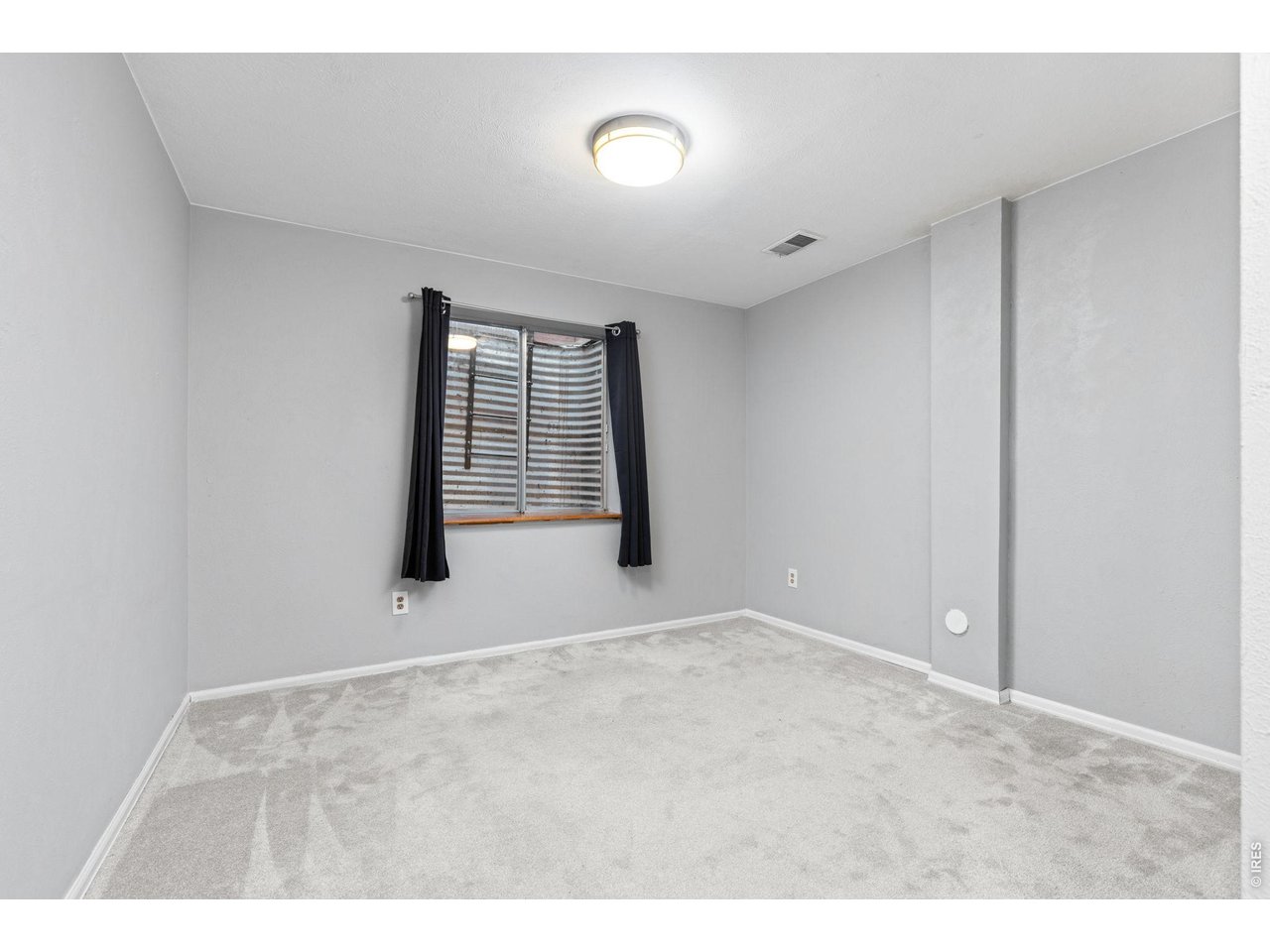 455 W Sycamore Ct