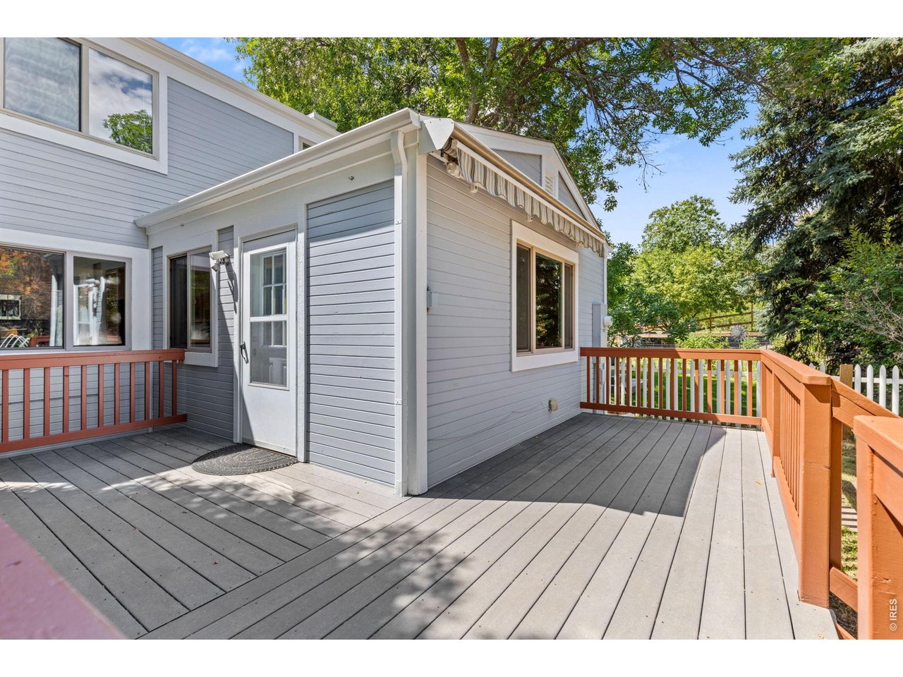 455 W Sycamore Ct