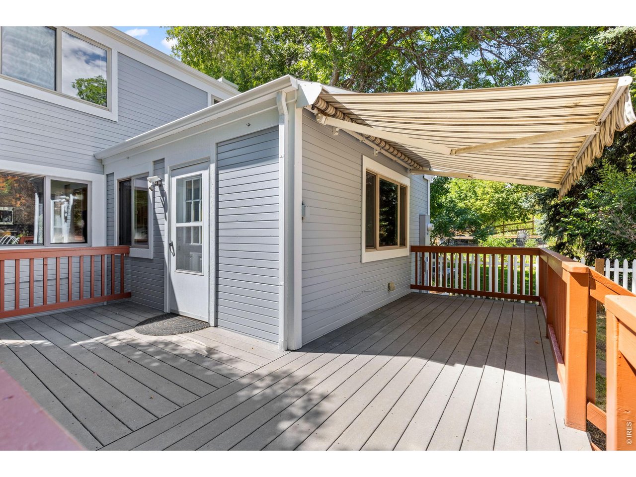 455 W Sycamore Ct