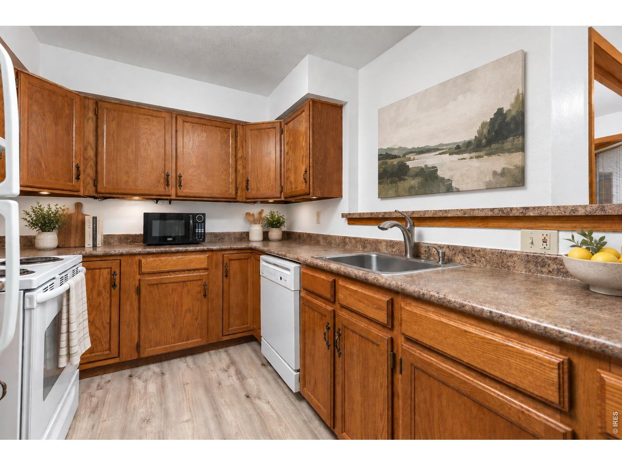 2992 Shadow Creek Dr 202
