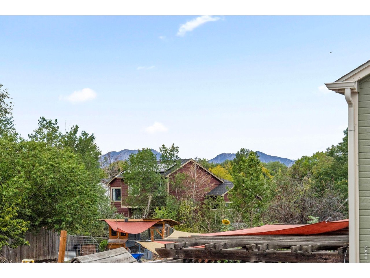 205 W Cornwall Ct