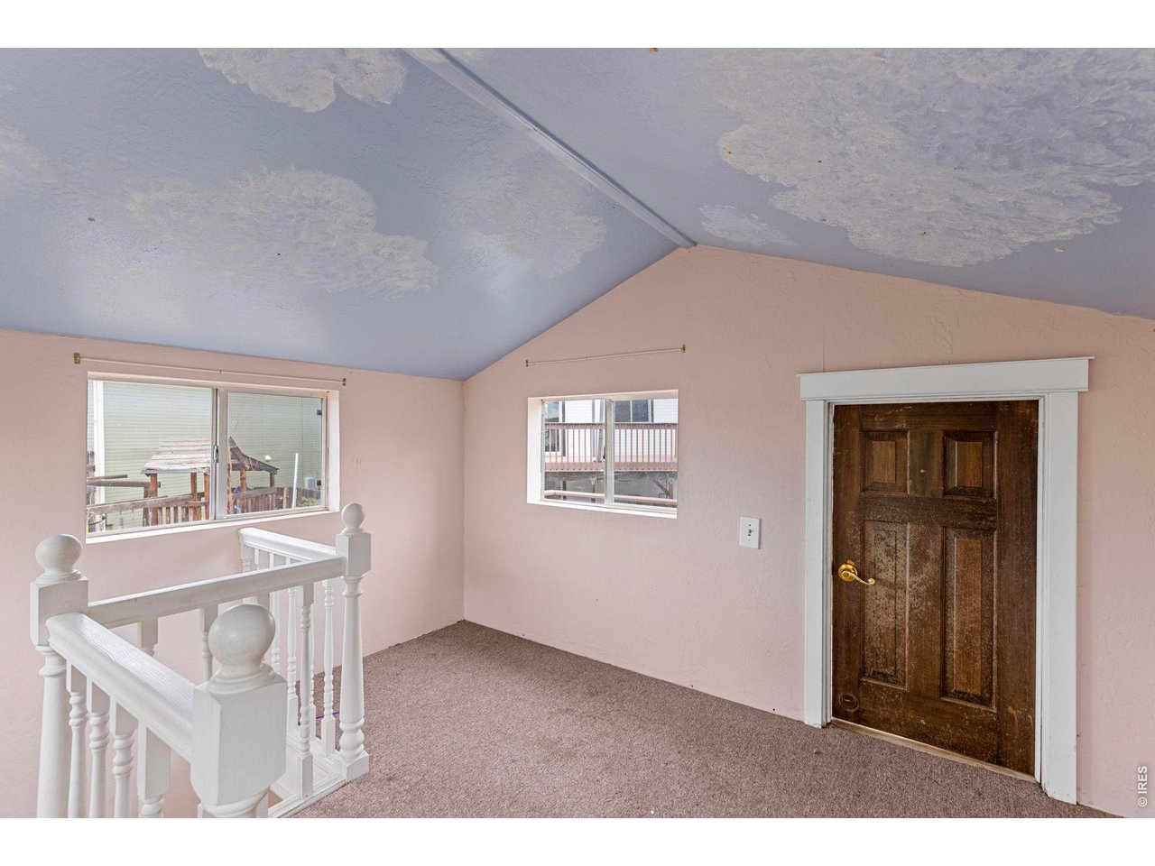 205 W Cornwall Ct