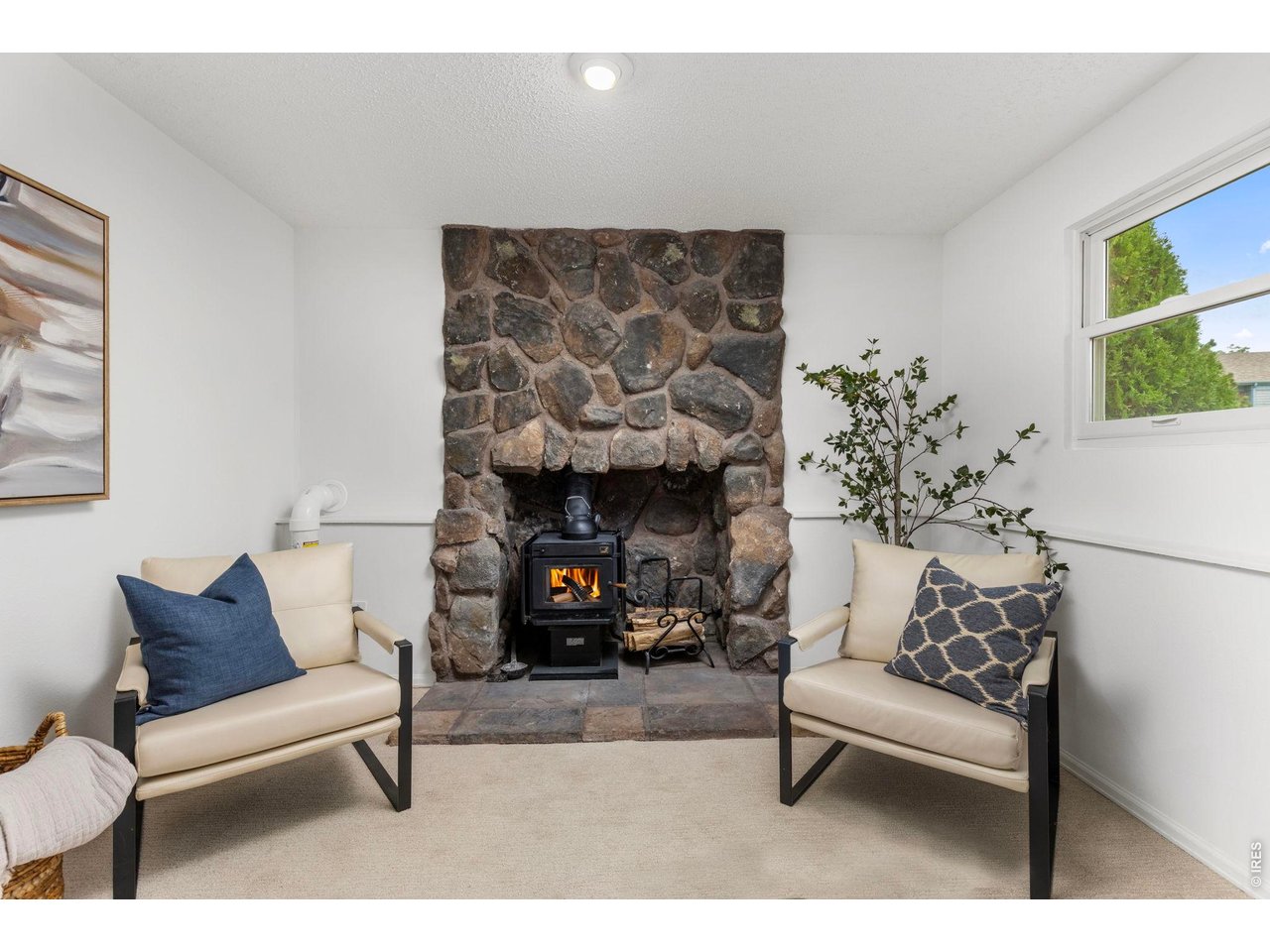 205 W Cornwall Ct