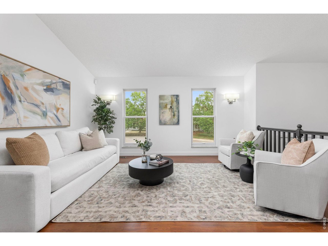 205 W Cornwall Ct