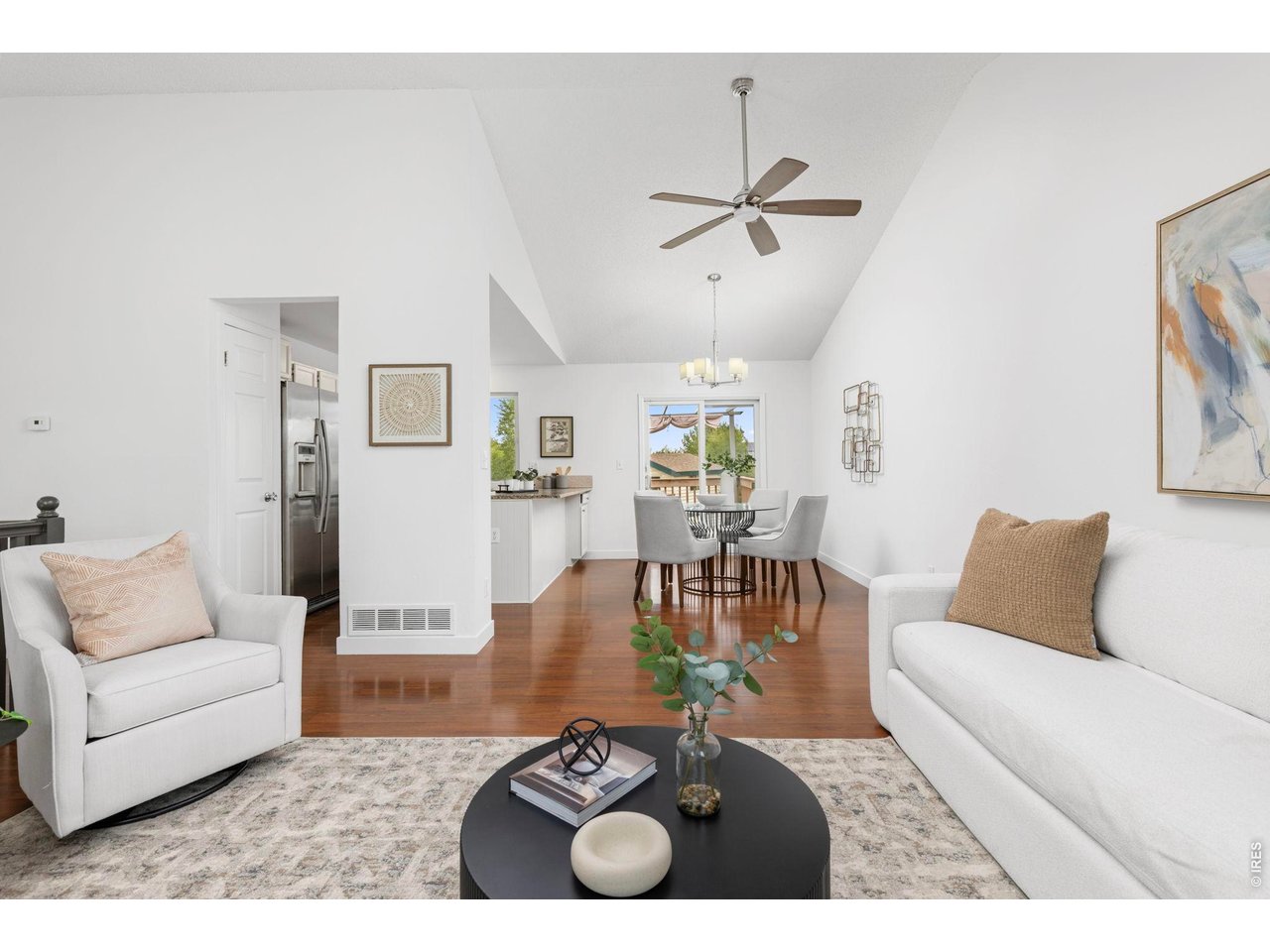205 W Cornwall Ct