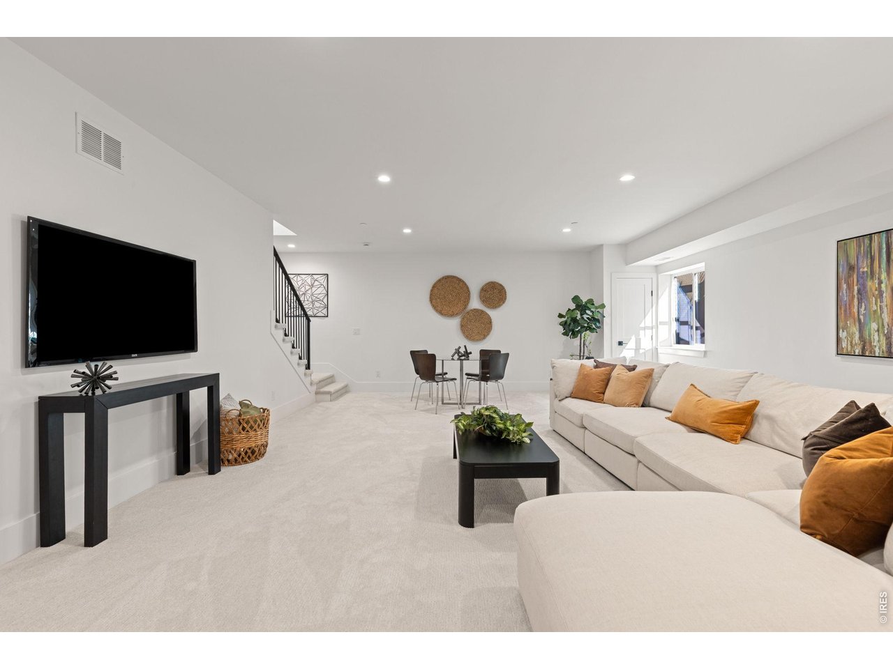 102 W William St