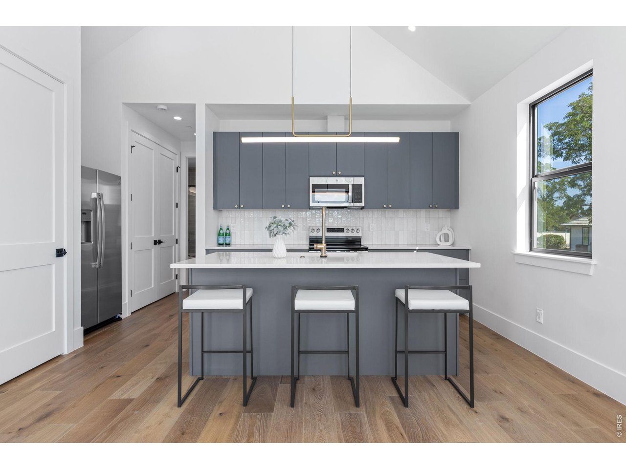 102 W William St