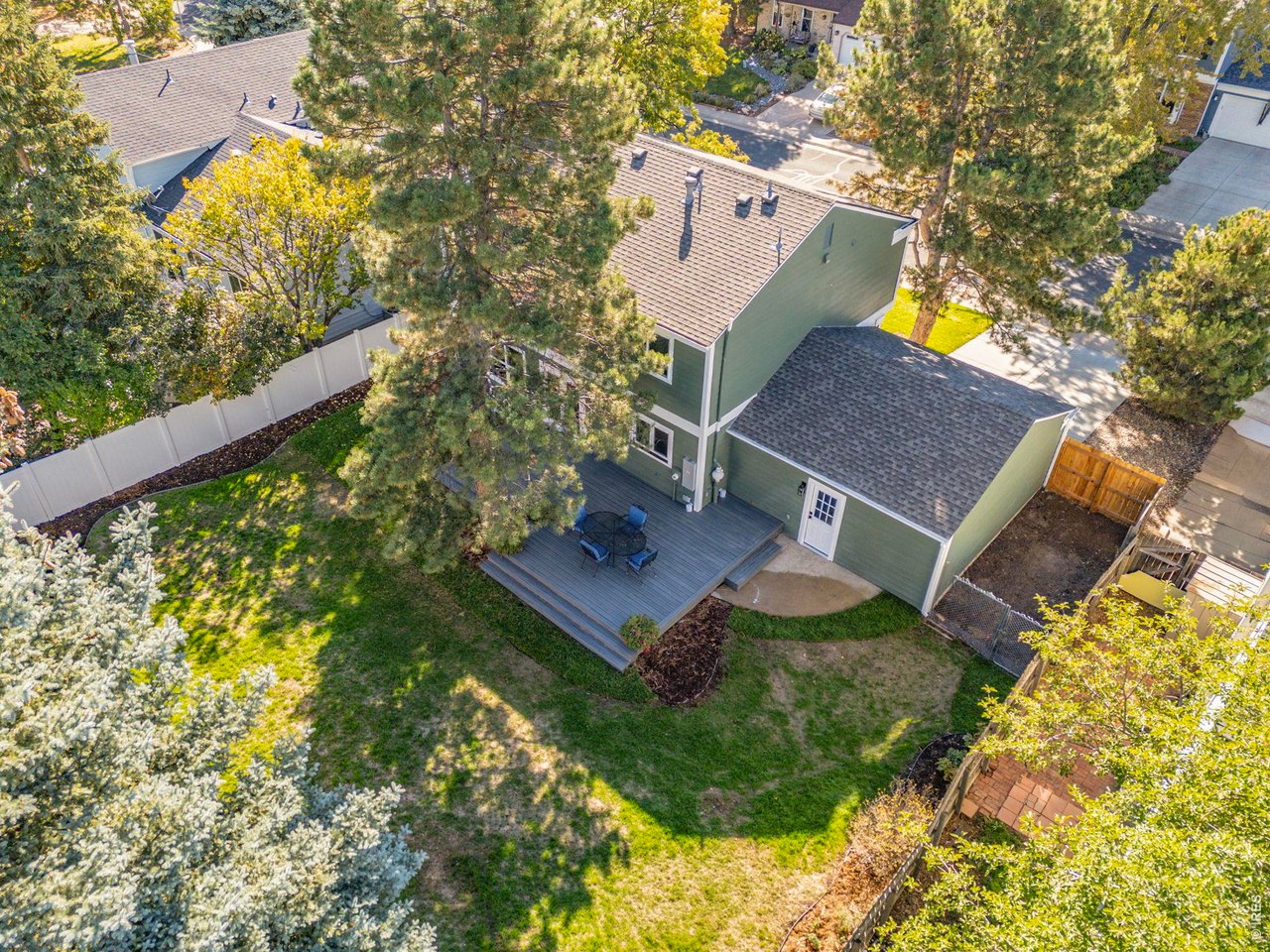 665 W Juniper Ct