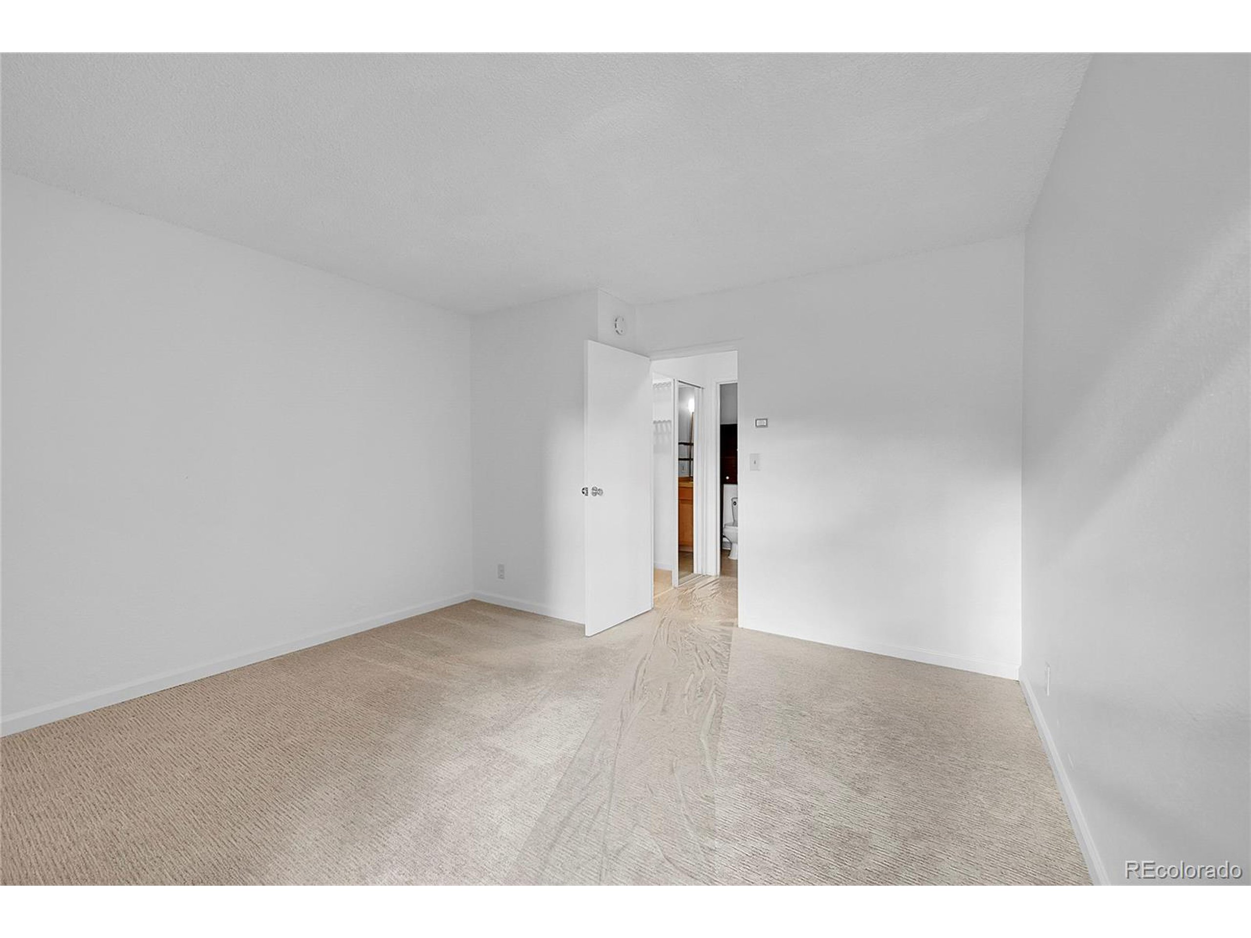 850 W Moorhead Cir 1E