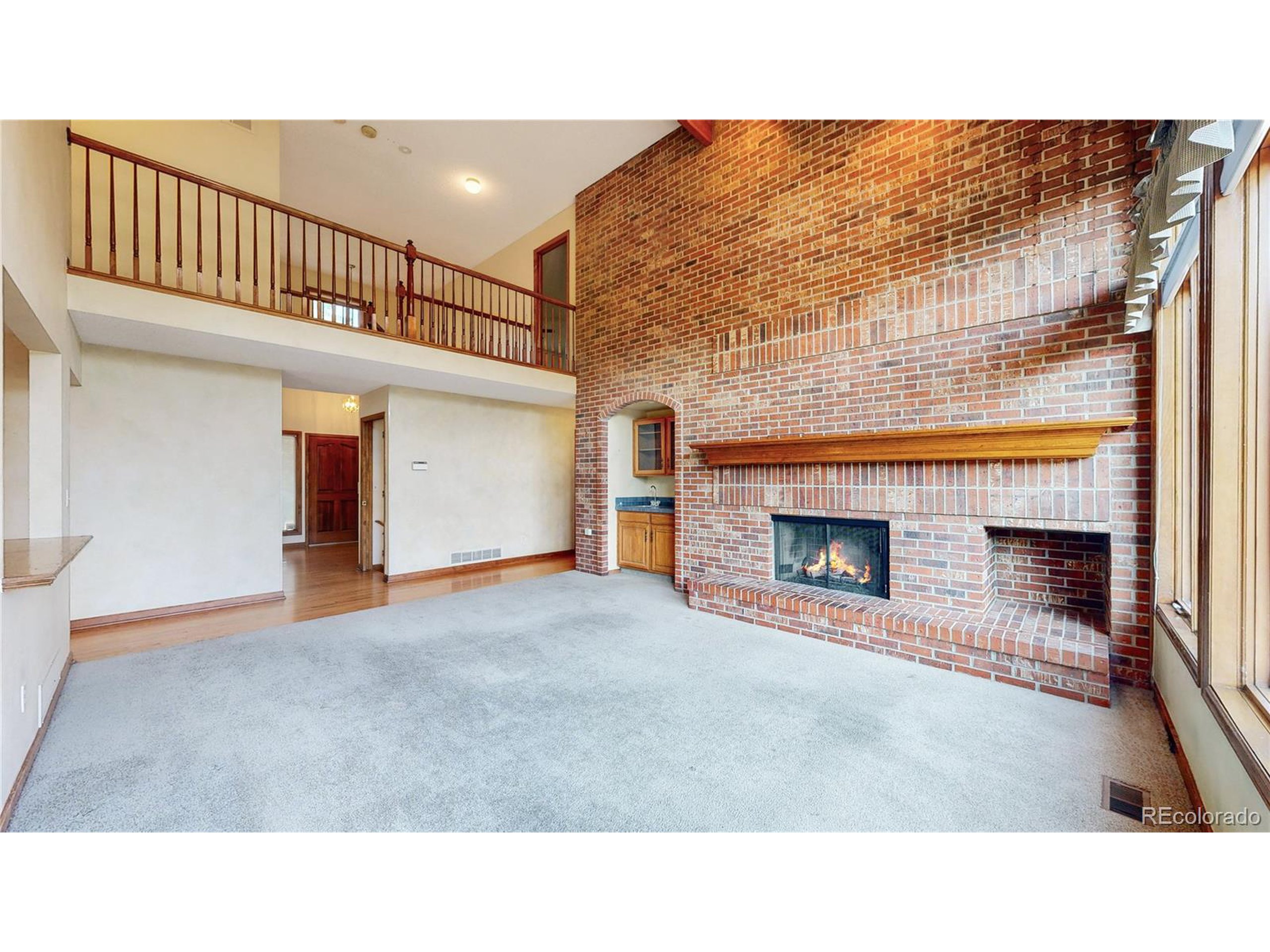 2365 Country Club Loop