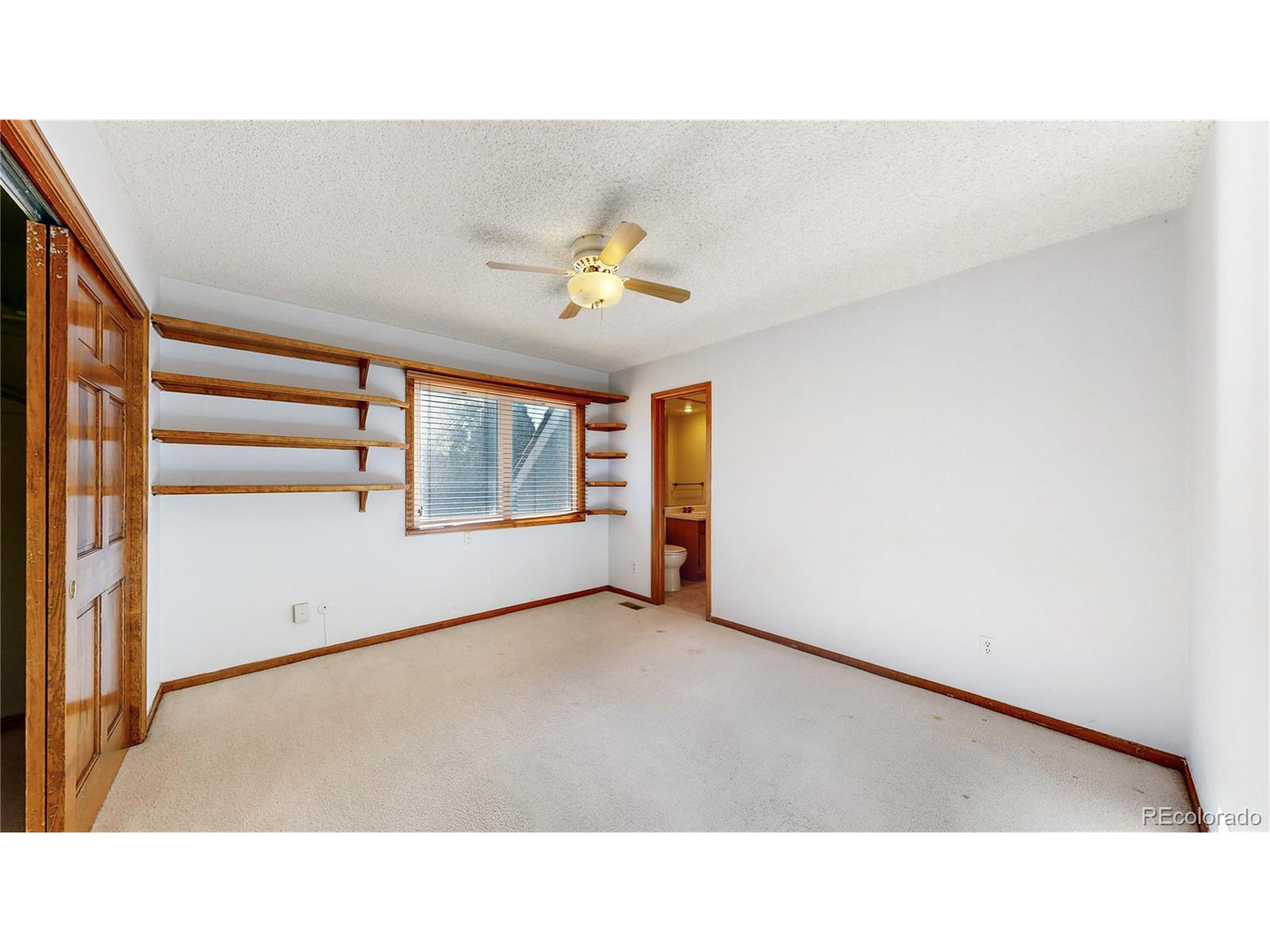 2365 Country Club Loop