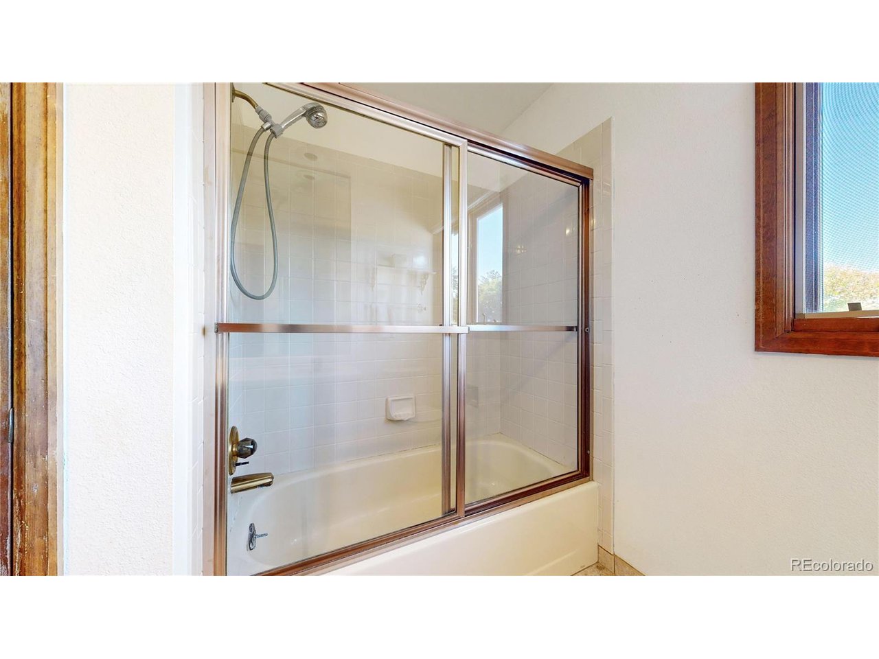 2365 Country Club Loop